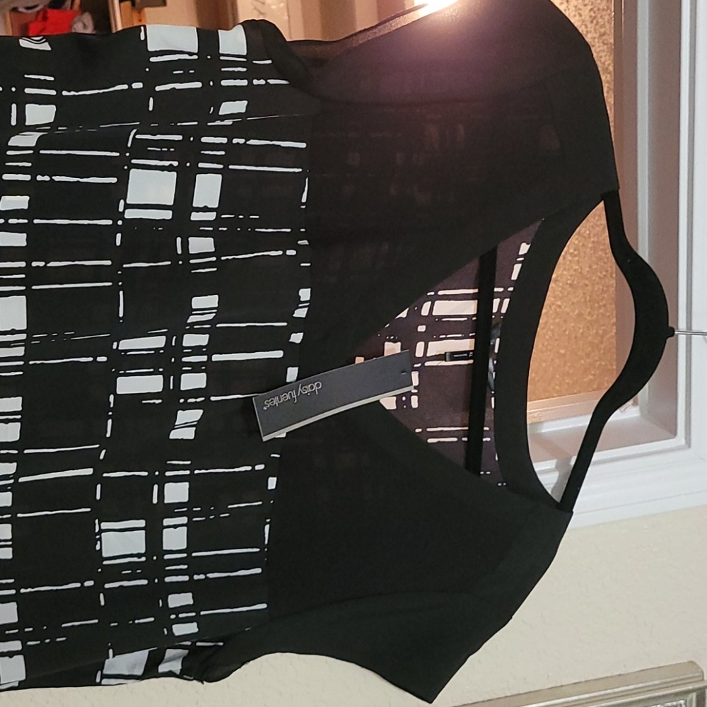 Black and white sleeveless top